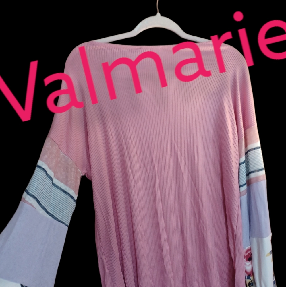 Valarie women's tops with comfort fabric and great falk design abd cut ! N W.T